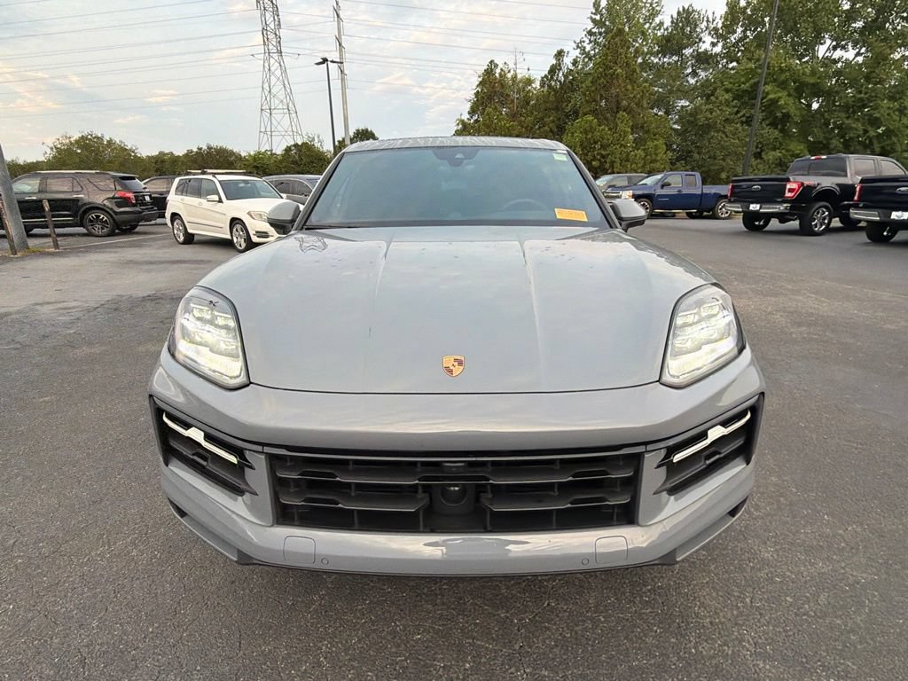 Used 2025 Porsche Cayenne AWD/4WD image 31