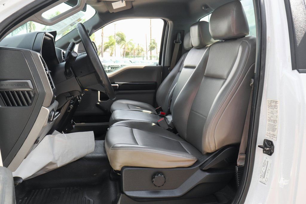 Used 2017 Ford F550 2WD Regular Cab Super Duty image 16