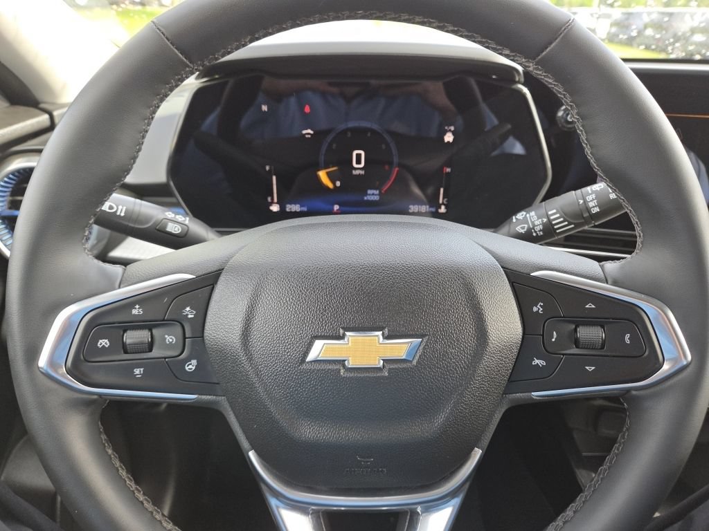 Used 2024 Chevrolet Trax LT w/ Driver Confidence Package FWD image 23