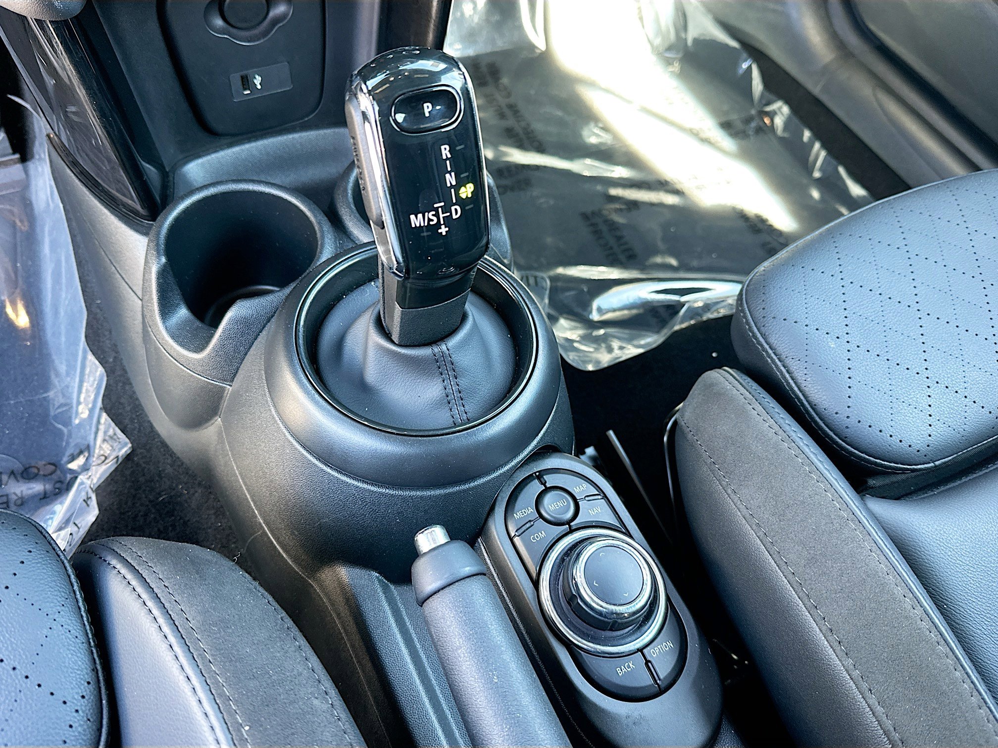 Certified 2024 MINI Cooper S w/ Signature Upholstery Package image 17