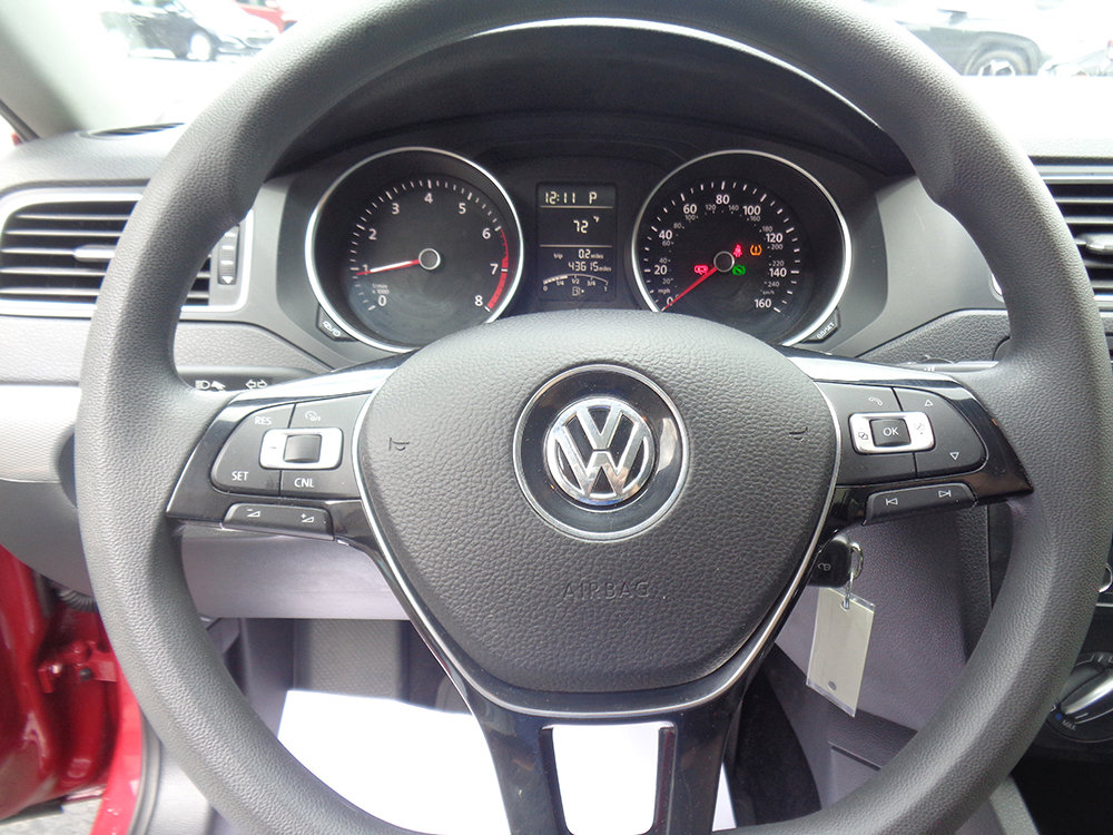 Used 2017 Volkswagen Jetta S w/ Jetta S Cold Weather Package FWD image 16