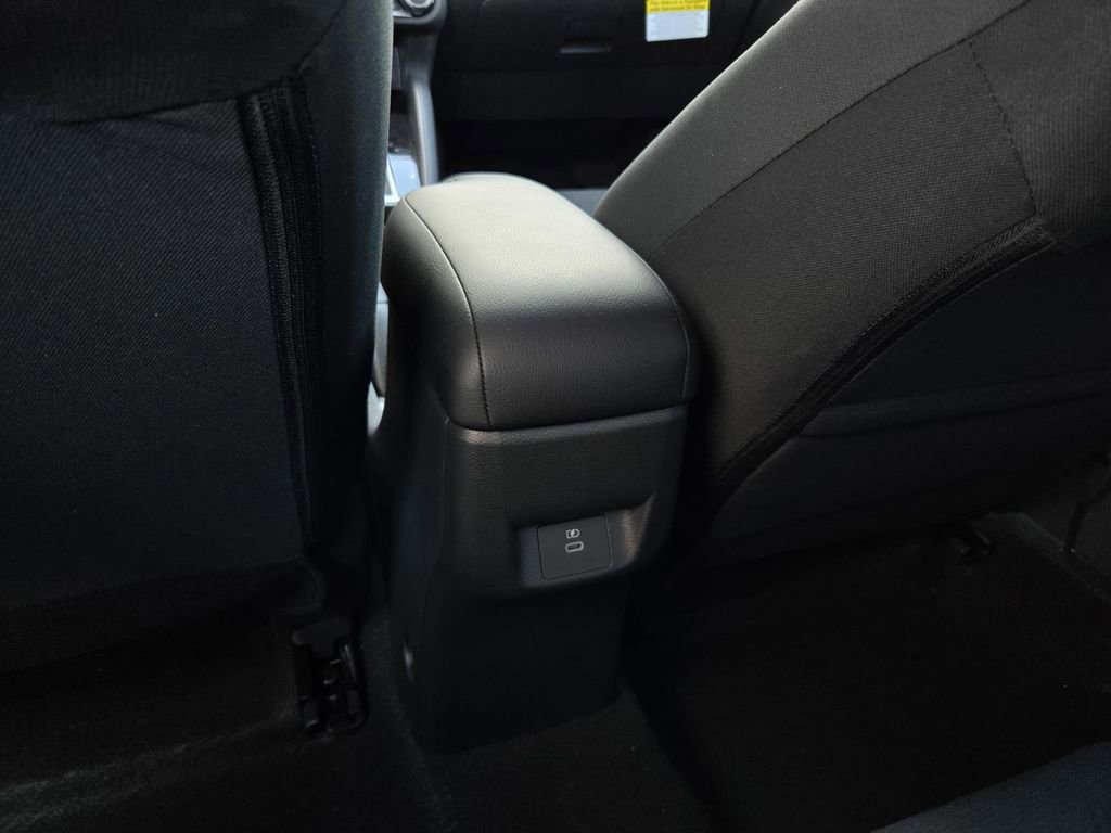 New 2025 Nissan Versa SR w/ Trunk Package image 12