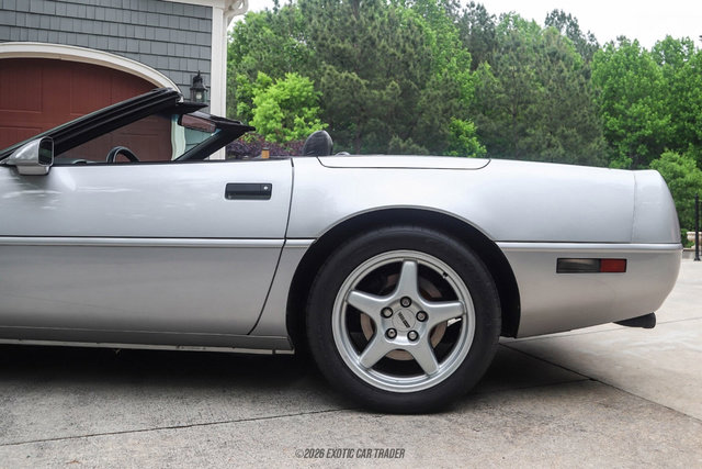 Used 1996 Chevrolet Corvette Convertible RWD image 5