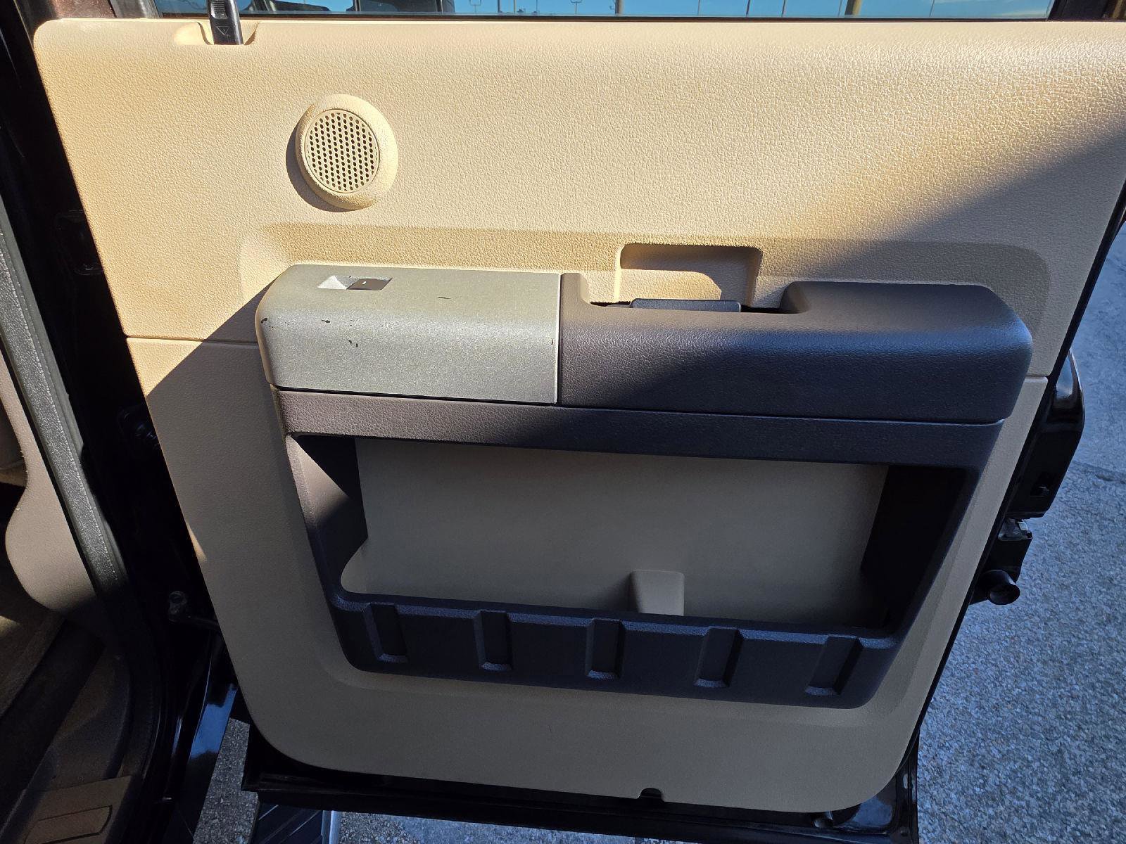 Used 2014 Ford F250 Lariat w/ Lariat Interior Package image 33