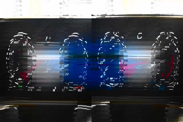 New 2025 Mercedes-Benz GLB 250 4MATIC image 28