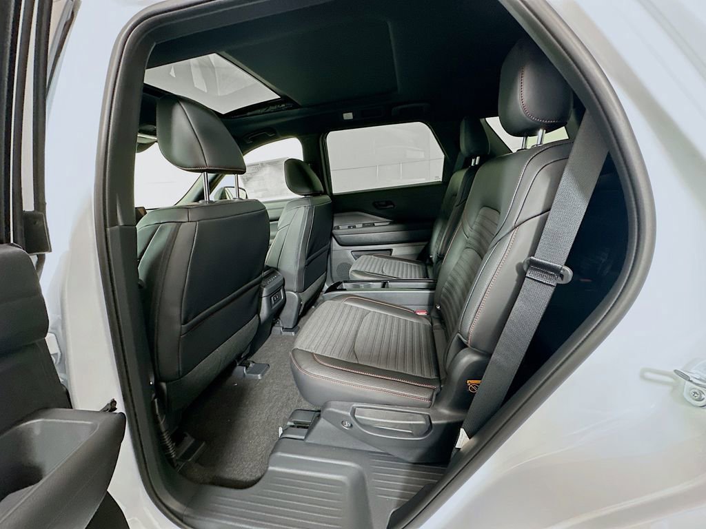 New 2026 Nissan Pathfinder Rock Creek AWD/4WD image 17