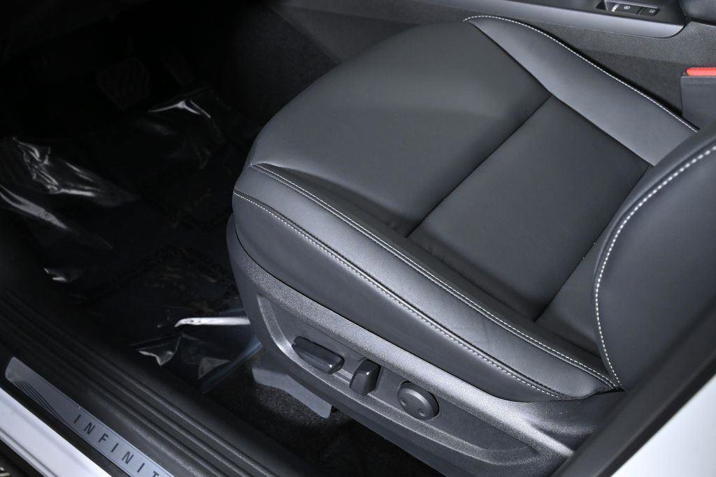 Certified 2025 INFINITI QX50 Pure image 25