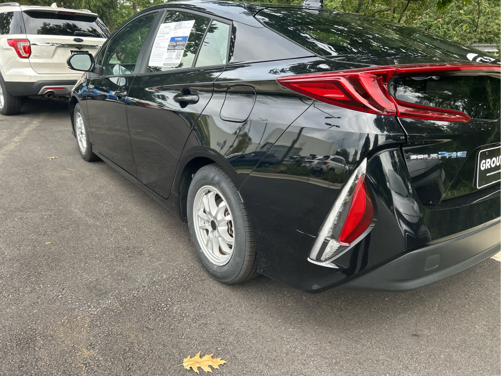 Used 2022 Toyota Prius Prime LE FWD image 2