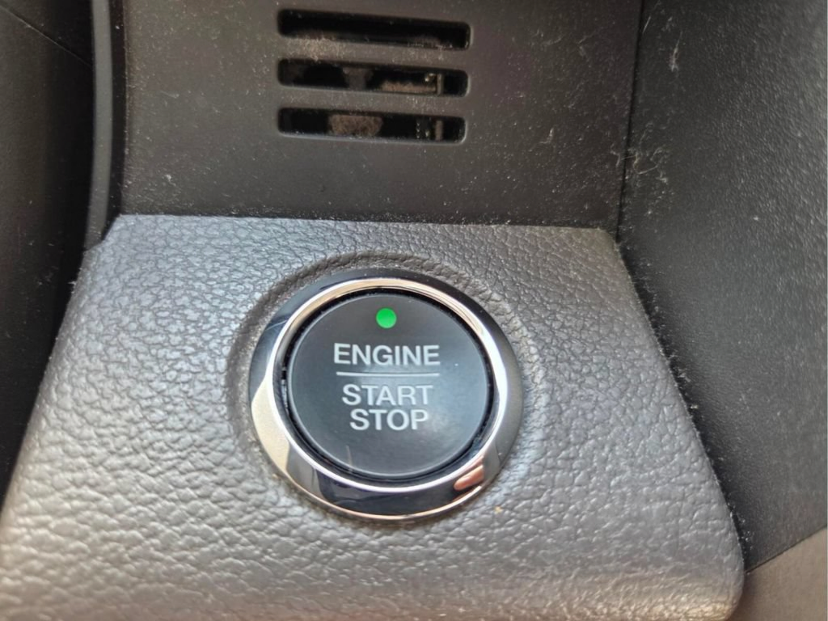 Used 2019 Ford Expedition XLT w/ Equipment Group 202A RWD image 32