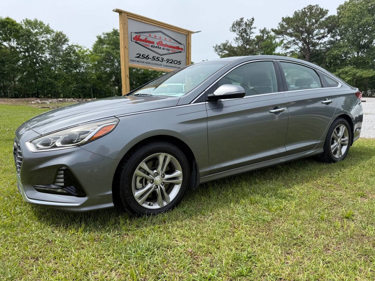 Used 2018 Hyundai Sonata Limited w/ Limited Ultimate Package 03 FWD image 2