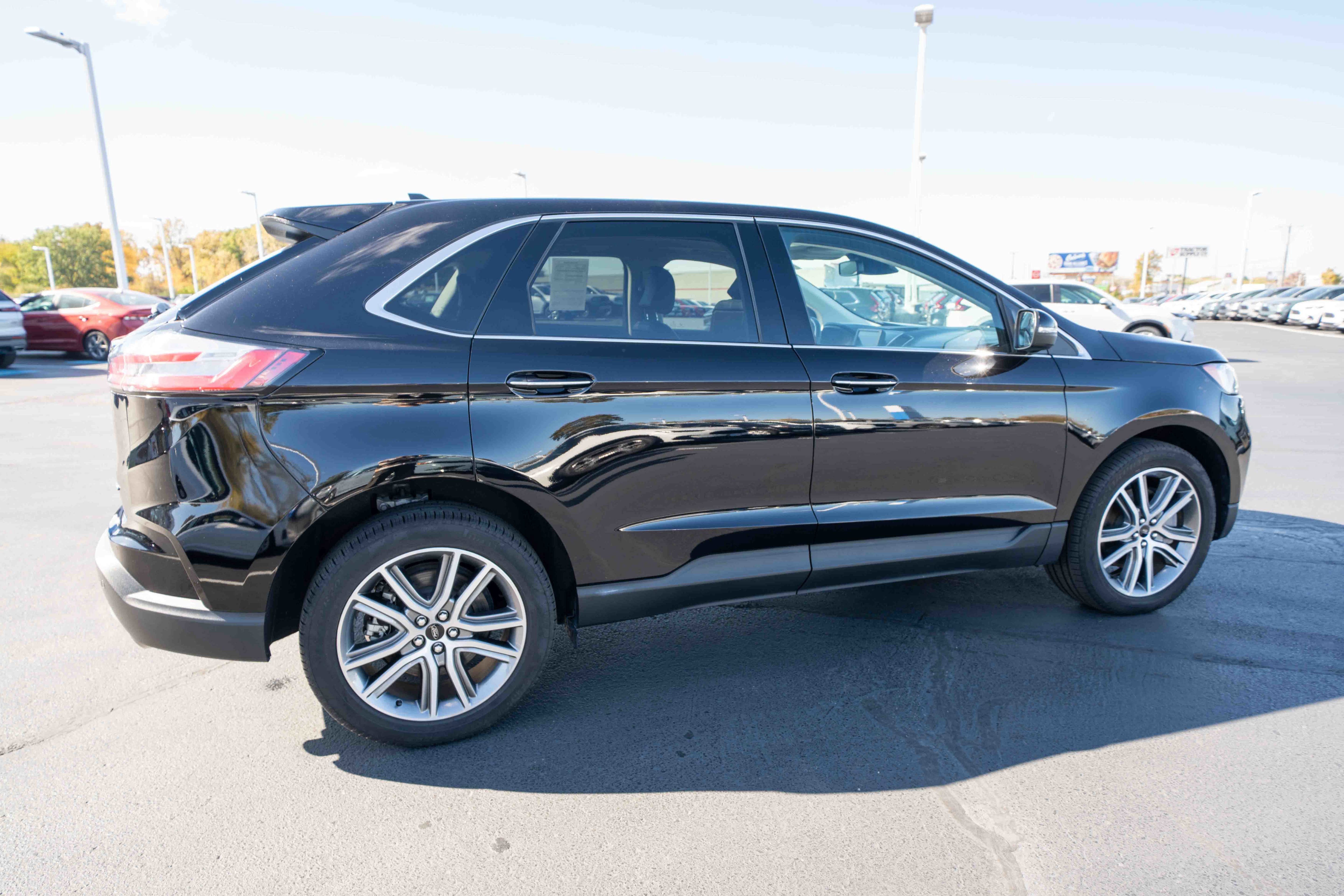 Used 2024 Ford Edge Titanium image 6
