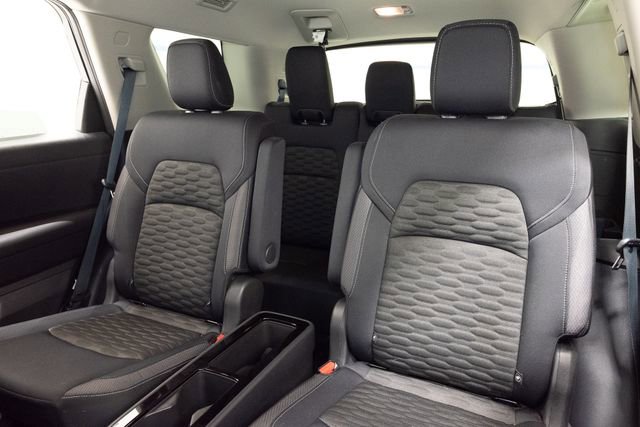 Used 2022 Nissan Pathfinder SV w/ SV Premium Package FWD image 23
