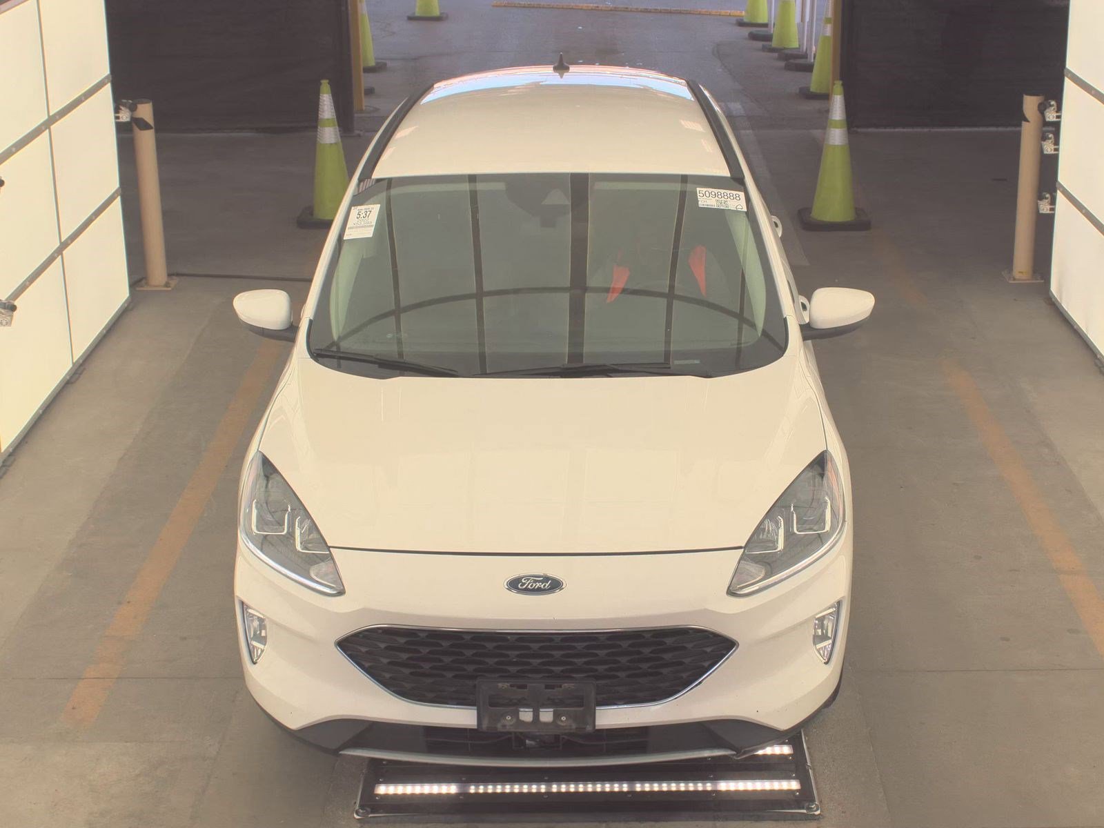 Used 2022 Ford Escape SEL FWD image 2