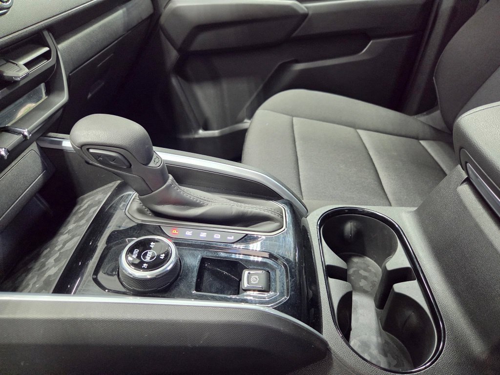 Used 2024 Chevrolet Colorado Trail Boss w/ Advanced Trailering Package AWD/4WD image 40
