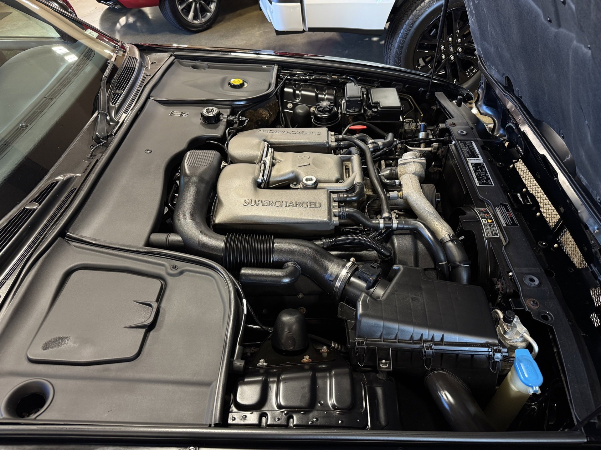 Used 2002 Jaguar XJ8 100 image 31