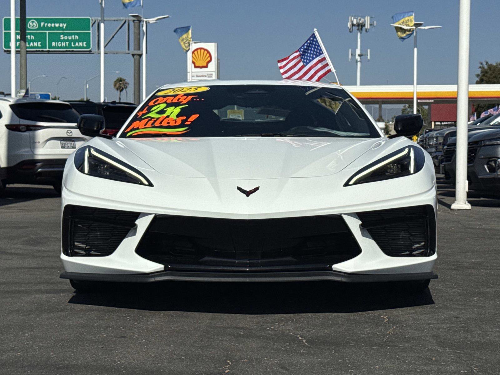 Used 2025 Chevrolet Corvette Stingray Coupe w/ 1LT RWD image 2
