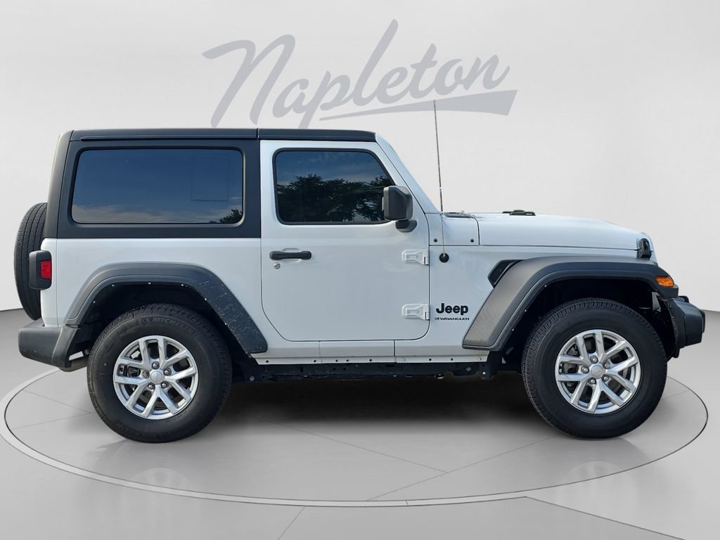 Used 2023 Jeep Wrangler Sport AWD/4WD image 7