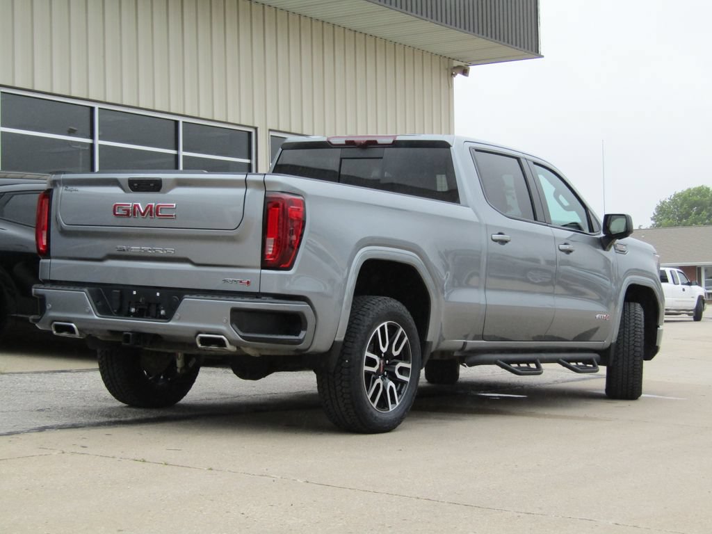 Used 2024 GMC Sierra 1500 AT4 w/ Technology Package AWD/4WD image 3