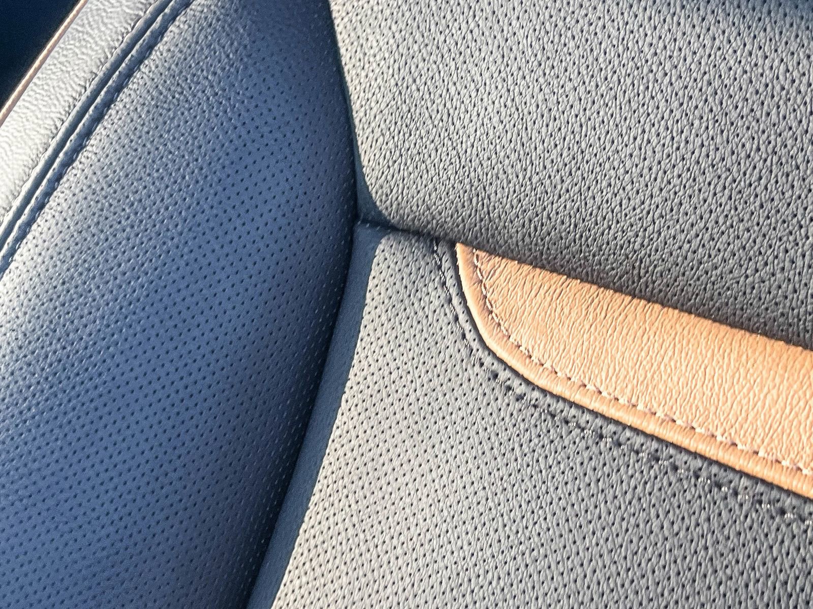 Used 2023 GMC Yukon XL AT4 w/ AT4 Premium Plus Package image 23