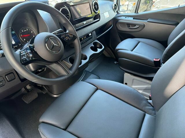 New 2026 Mercedes-Benz Sprinter 2500 image 10