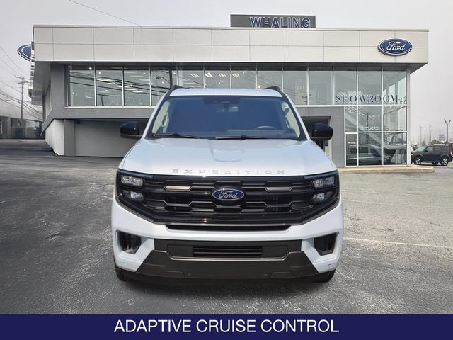 Used 2025 Ford Expedition Max Active AWD/4WD image 2