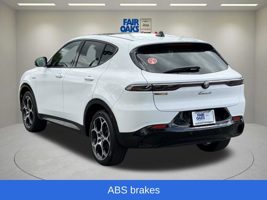 Used 2025 Alfa Romeo Tonale Veloce w/ Premium Package image 10