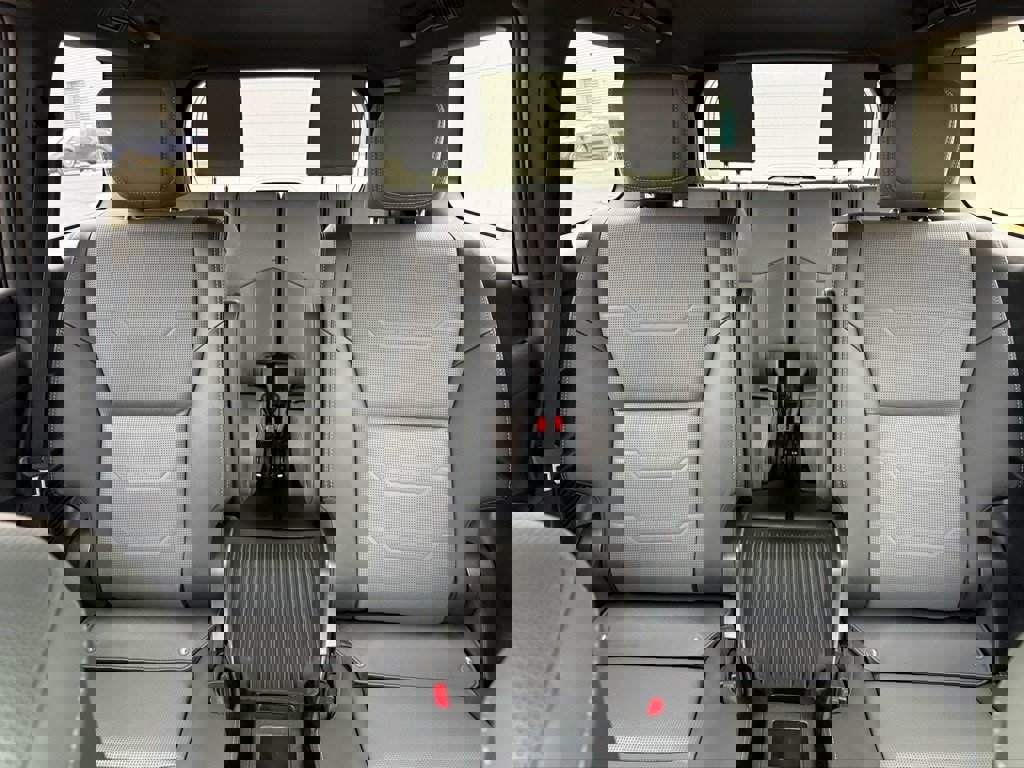 Used 2025 Lexus GX 550 w/ Accessory Package (2T) image 40