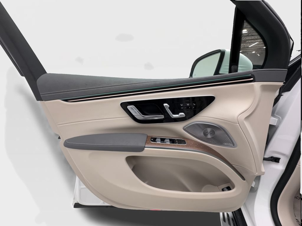 Used 2023 Mercedes-Benz EQS 450+ SUV image 21