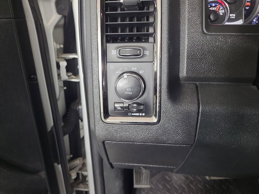 Used 2018 RAM 3500 Laramie w/ Sport Appearance Group AWD/4WD image 15