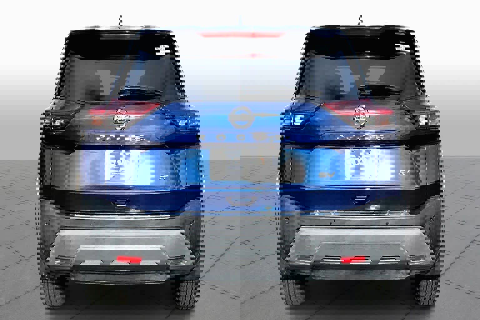 Used 2021 Nissan Rogue SV w/ Premium Package image 5