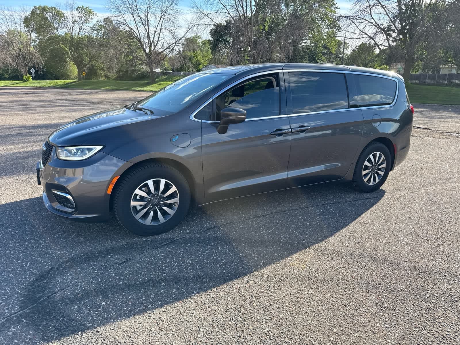 Used 2022 Chrysler Pacifica Touring-L FWD image 14