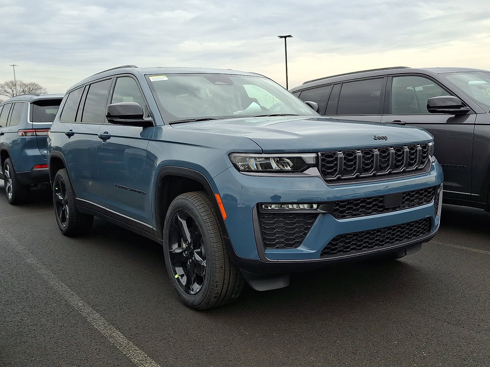 New 2026 Jeep Grand Cherokee L Limited w/ Limited Altitude Package AWD/4WD image 1