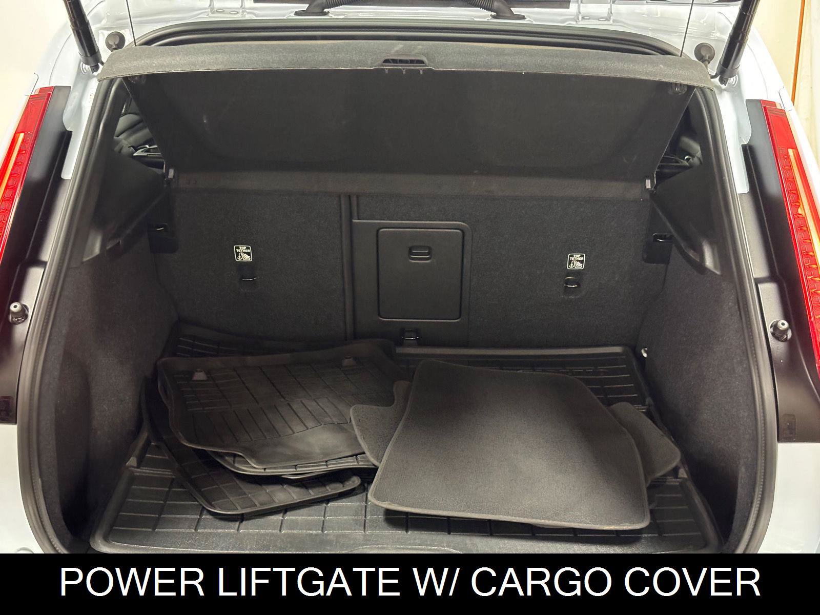 Used 2026 Volvo XC40 B5 Plus AWD/4WD image 36