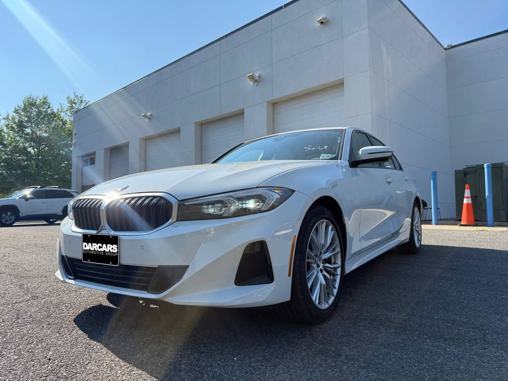 Used 2023 BMW 330i xDrive Sedan w/ Driving Assistance Package AWD/4WD image 32