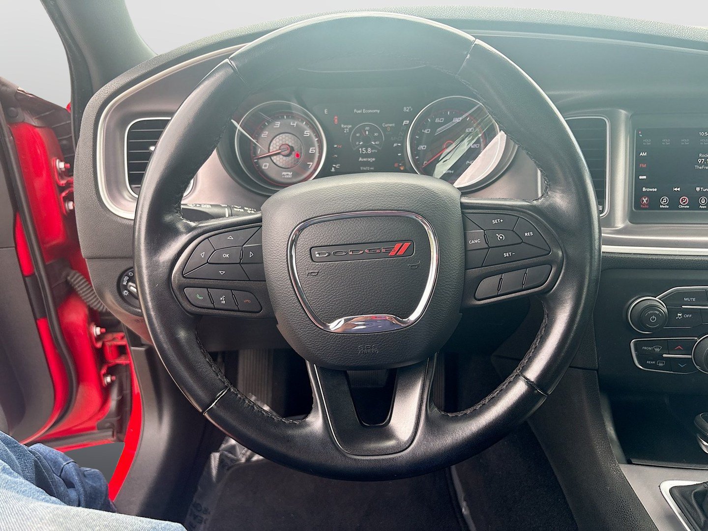 Used 2022 Dodge Charger SXT RWD image 11