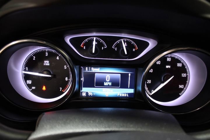 Used 2020 Buick Envision Essence image 18