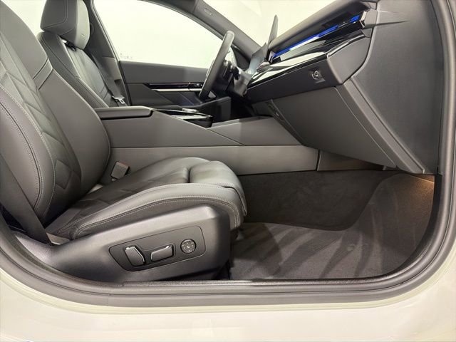 Used 2024 BMW 530i xDrive w/ Premium Package image 20