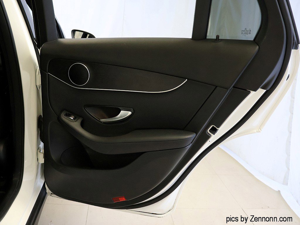 Used 2021 Mercedes-Benz GLC 300 GLC 300 image 30