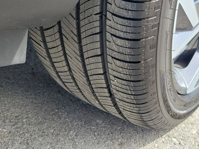 Certified 2025 Hyundai Elantra SEL image 26