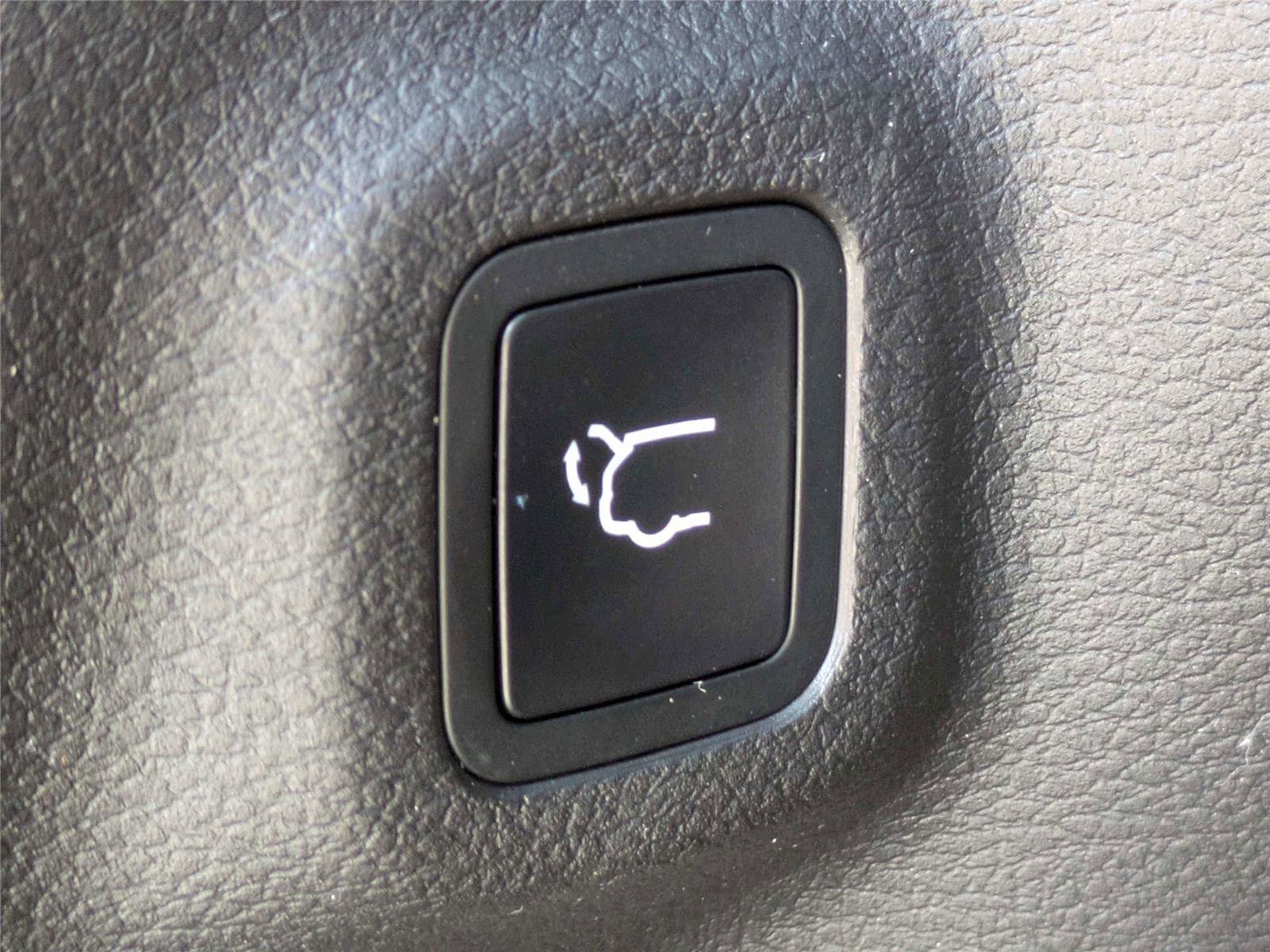 Used 2025 Jeep Compass Trailhawk w/ Trailhawk Elite Group AWD/4WD image 15