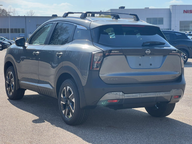 Used 2026 Nissan Kicks SV w/ Charging Package AWD/4WD image 7