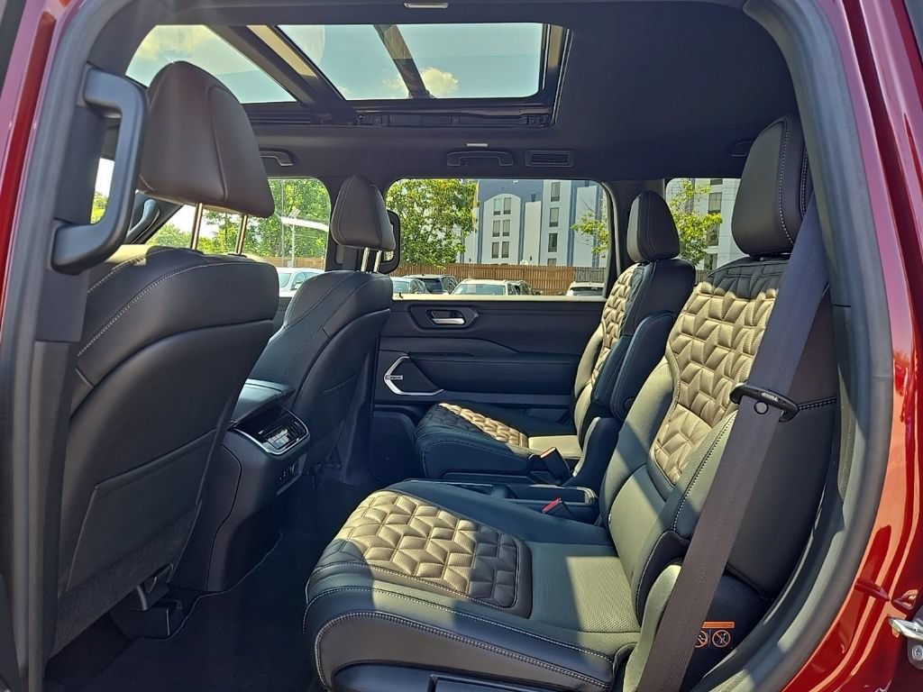 Used 2025 Nissan Armada Platinum w/ Convenience Package AWD/4WD image 20