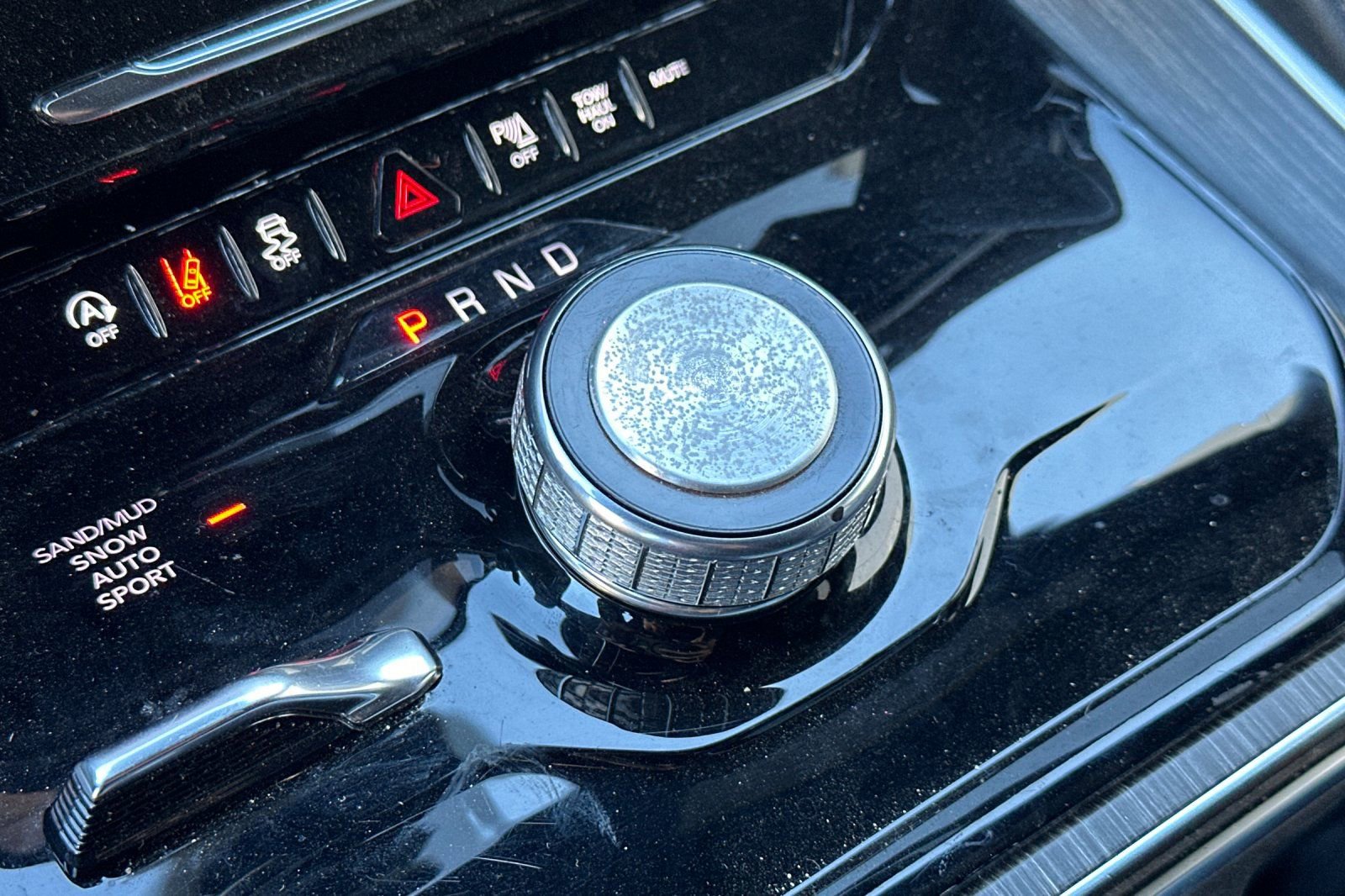 Used 2024 Jeep Wagoneer L Series II w/ Flexible Seating Group image 31