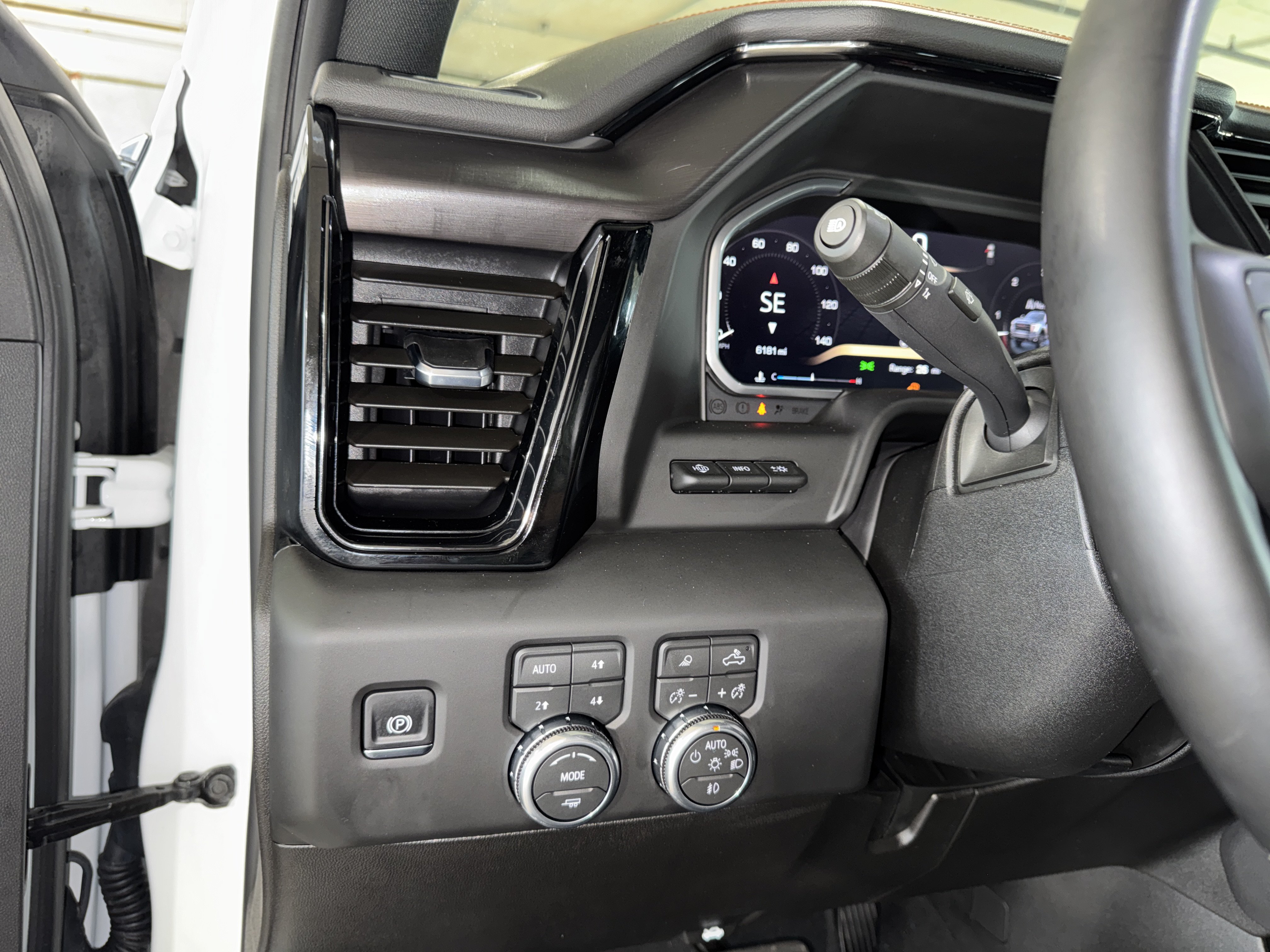 Used 2026 GMC Sierra 2500 AT4 w/ AT4 Premium Plus Package AWD/4WD image 20