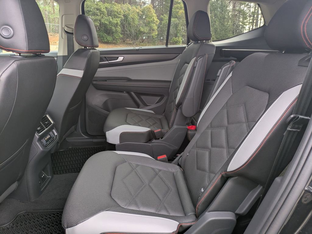 New 2026 Volkswagen Atlas Peak Edition image 14