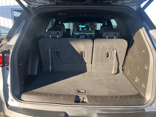 Used 2023 Chevrolet Traverse RS image 8