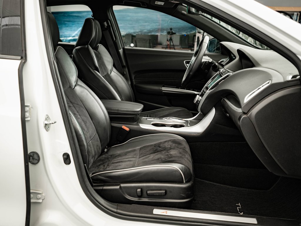 Certified 2018 Acura TLX V6 w/ Technology & A-SPEC Pkg image 22