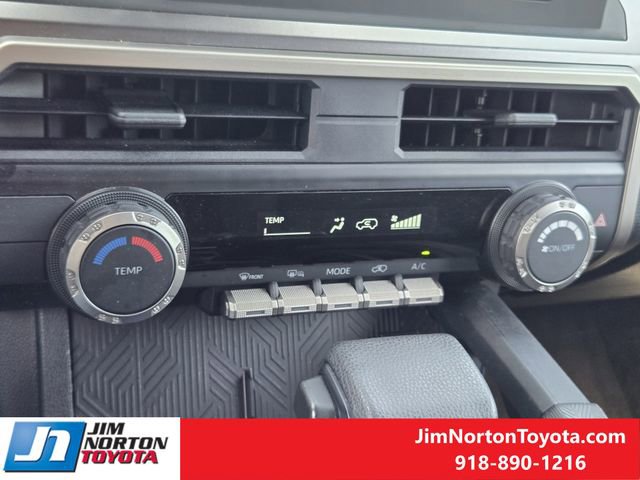 Used 2025 Toyota 4Runner SR5 AWD/4WD image 19