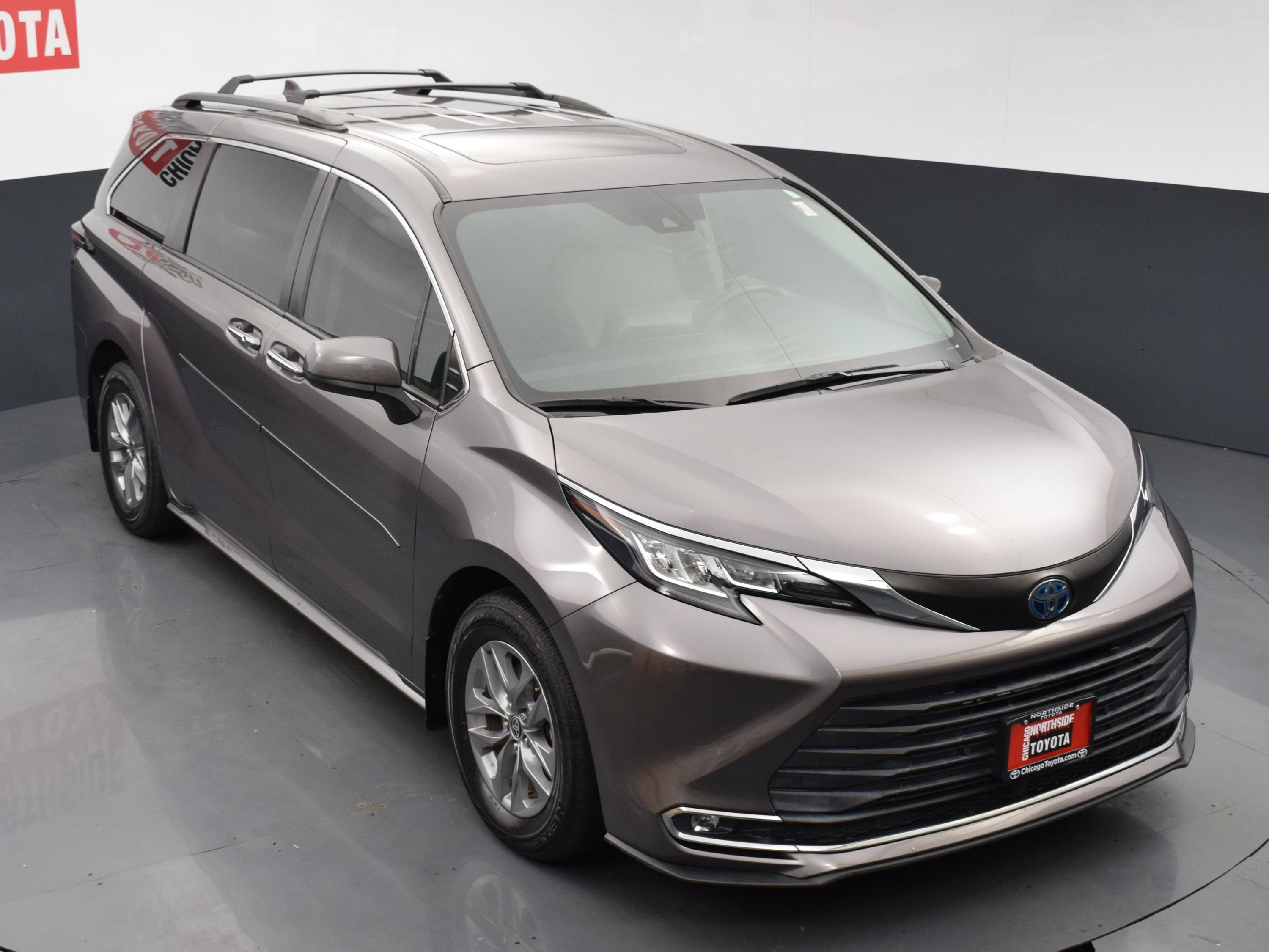 Used 2021 Toyota Sienna XLE FWD image 26