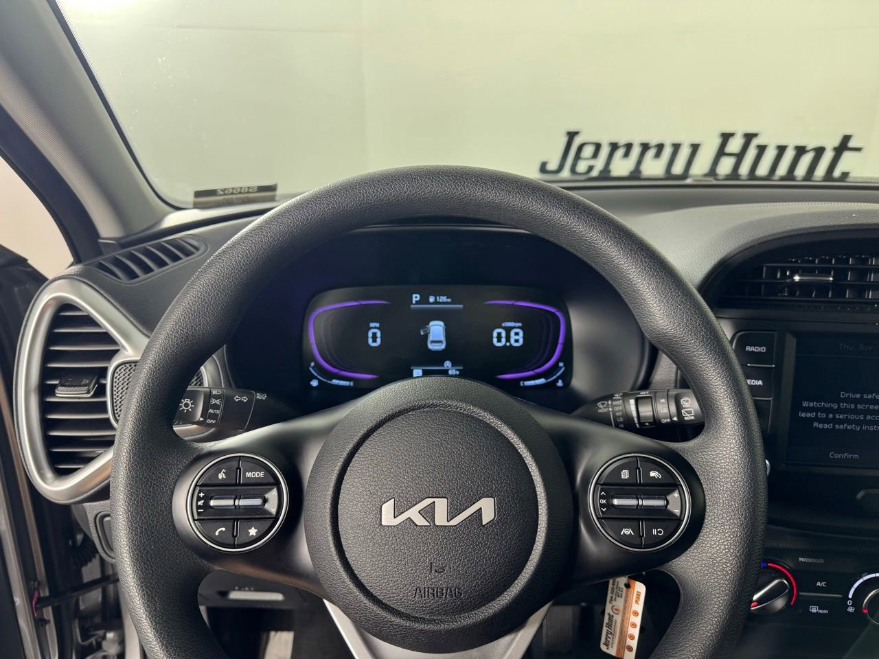 Used 2025 Kia Soul LX w/ LX Technology Package FWD image 27